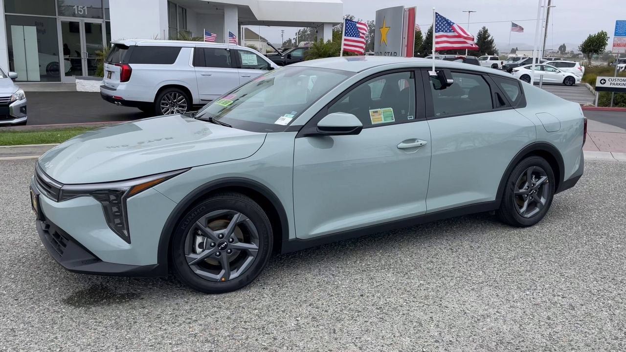 2025 Kia K4 LXS