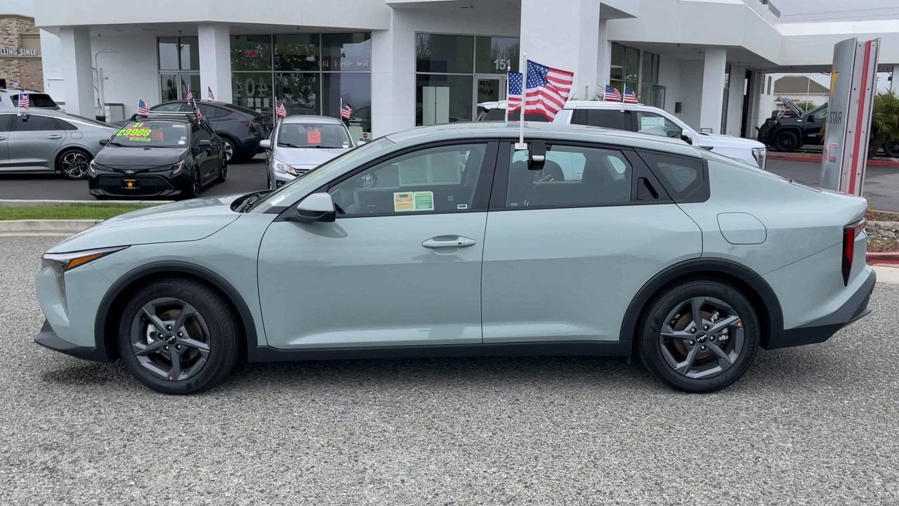 2025 Kia K4 LXS