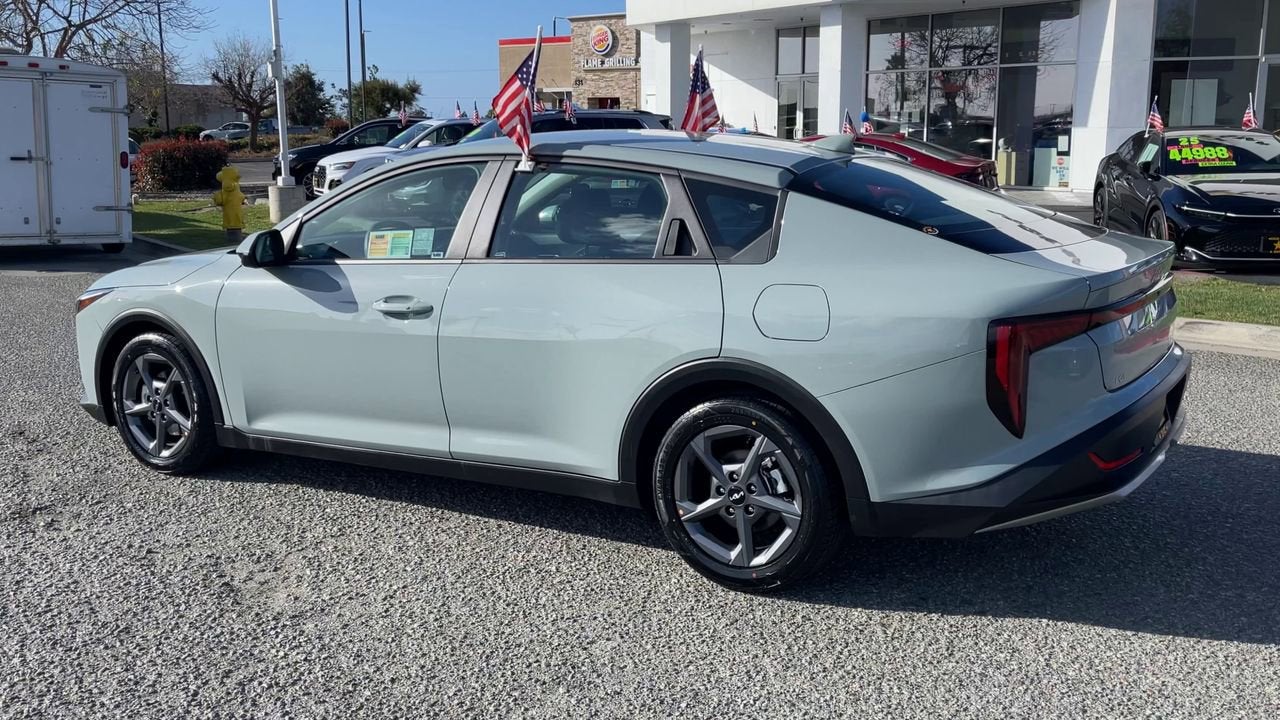 2025 Kia K4 LXS