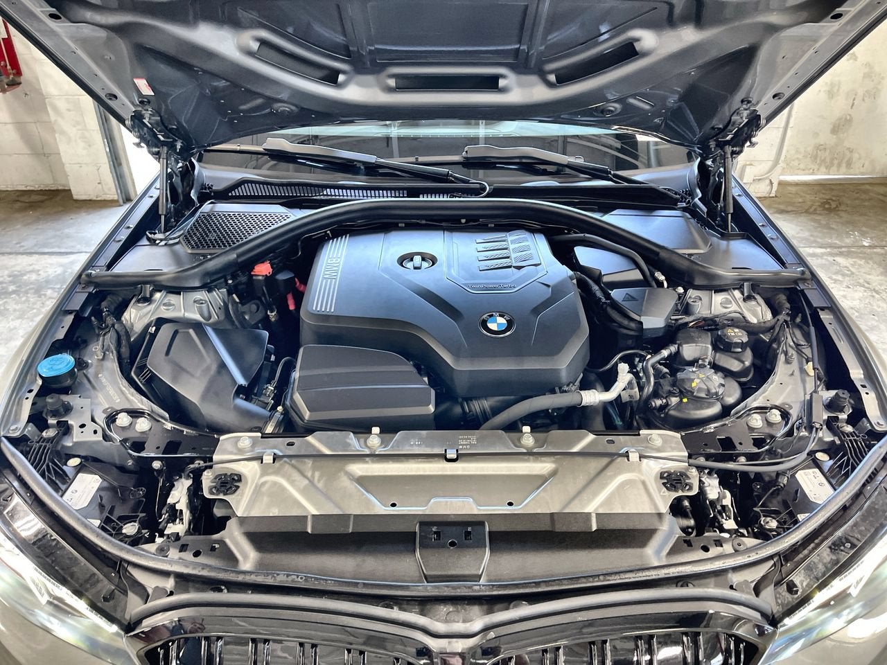2023 BMW 3 Series 330i