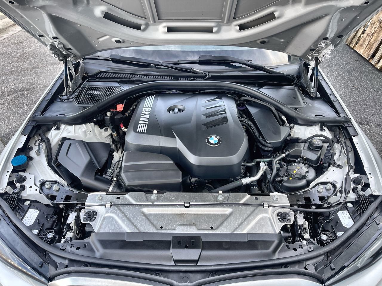 2025 BMW 3 Series 330i xDrive