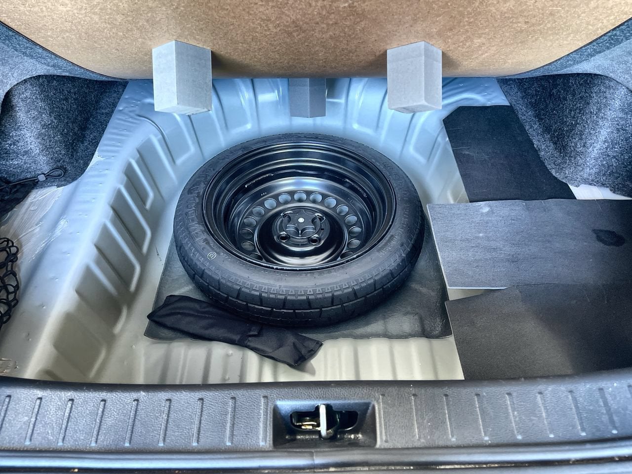2024 Nissan Versa SR