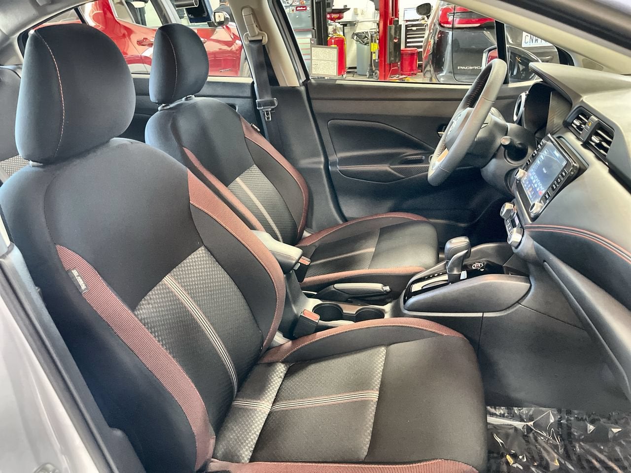 2024 Nissan Versa SR