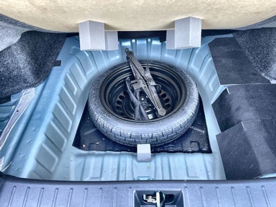 2021 Nissan Versa SR