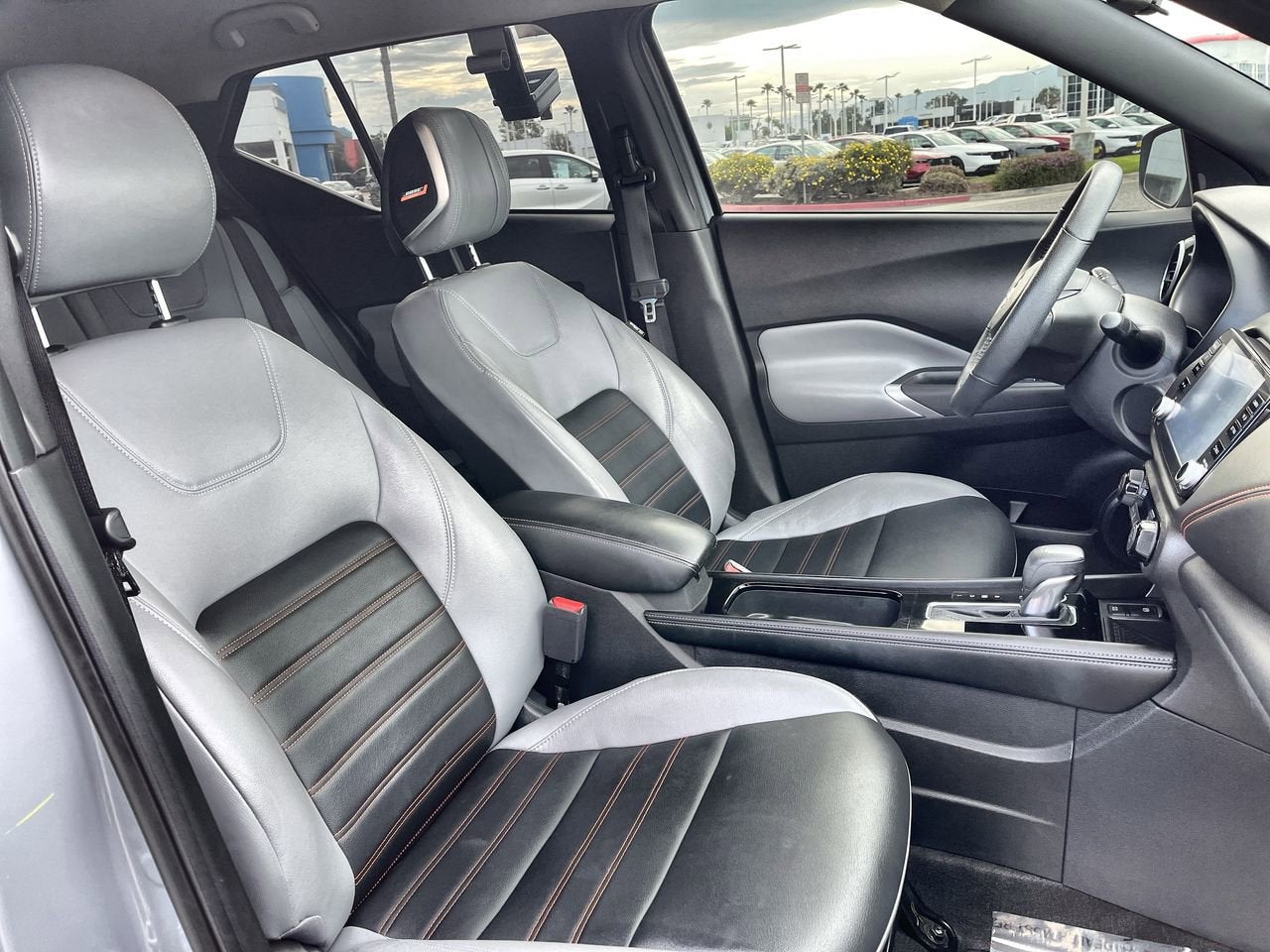 2023 Nissan Kicks SR