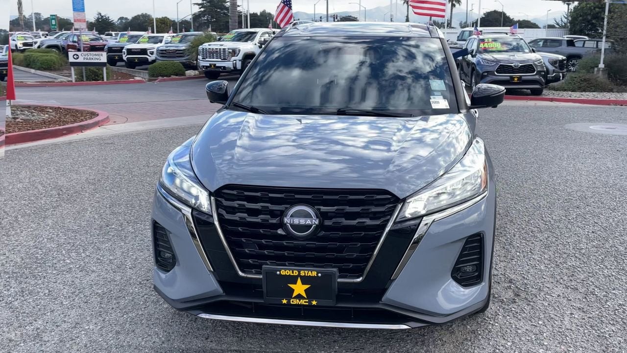 2023 Nissan Kicks SR