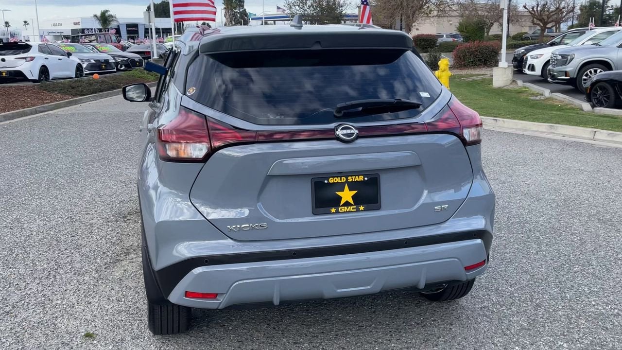 2023 Nissan Kicks SR