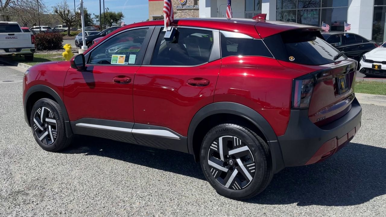 2025 Nissan Kicks SV