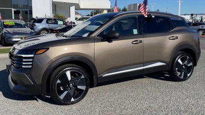 2025 Nissan Kicks SR