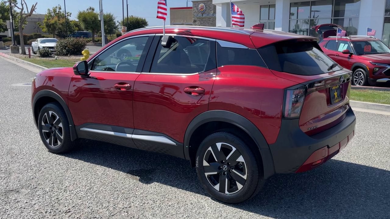 2025 Nissan Kicks SR