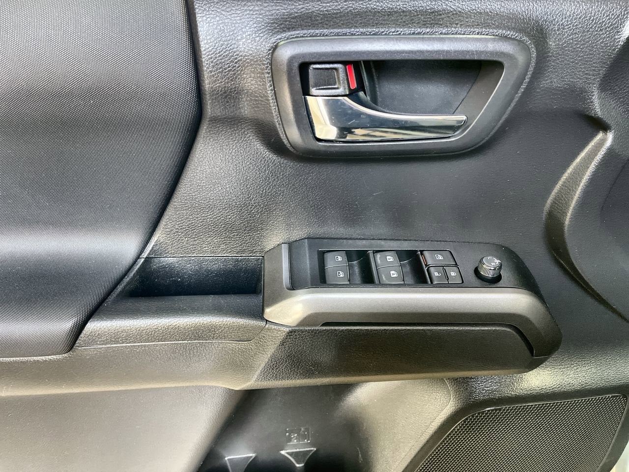 2023 Toyota Tacoma 2WD SR5