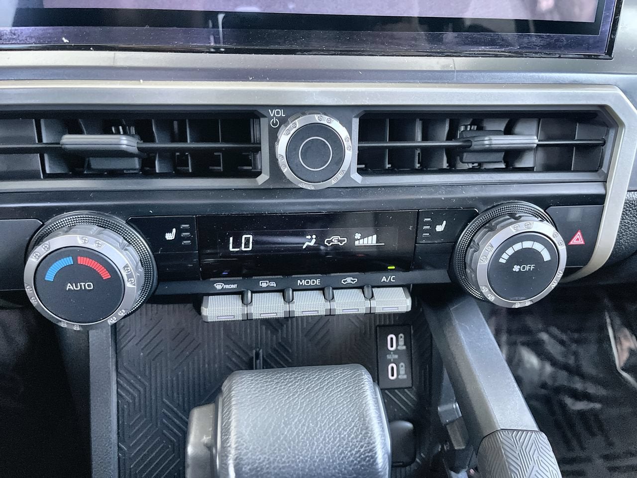 2024 Toyota Tacoma 4WD SR5