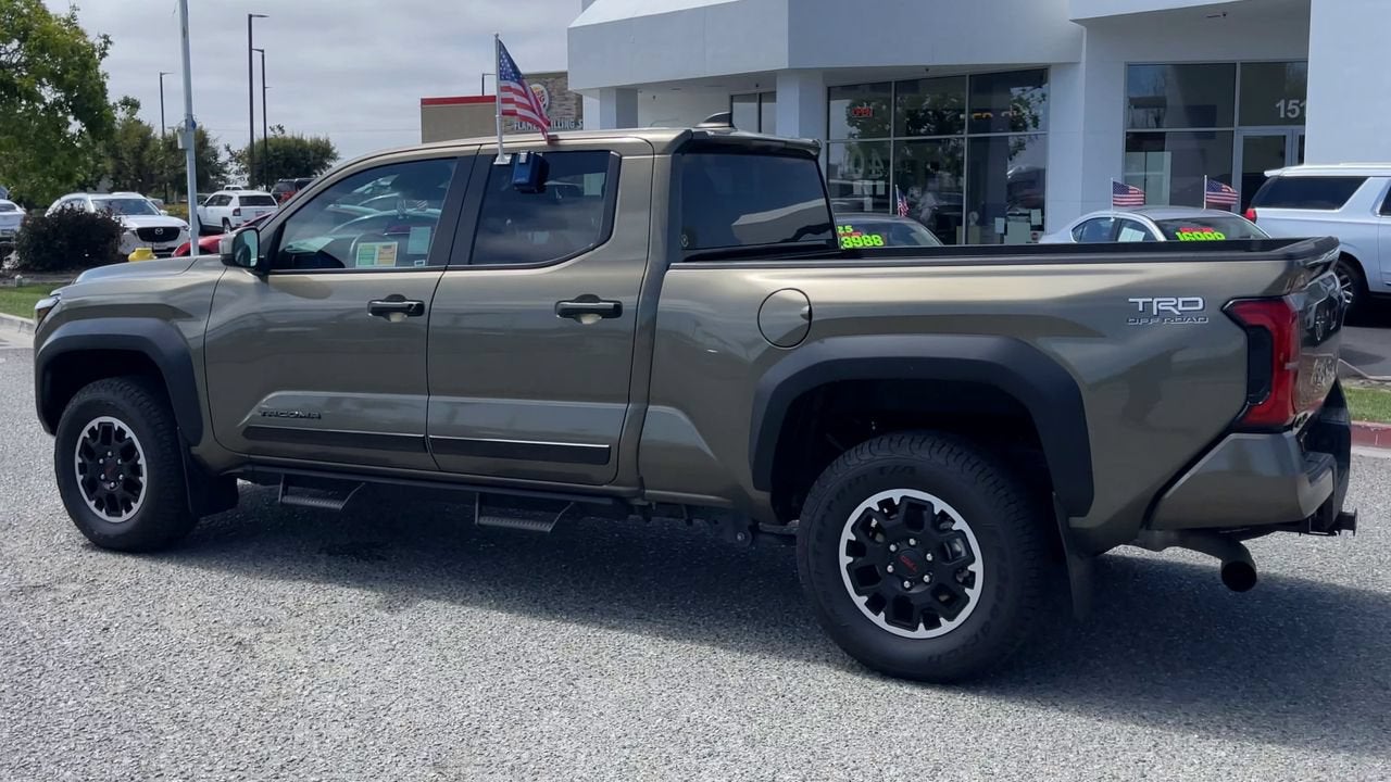 2024 Toyota Tacoma 4WD SR5