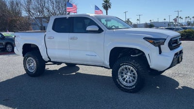 2026 Toyota Tacoma 4WD SR5