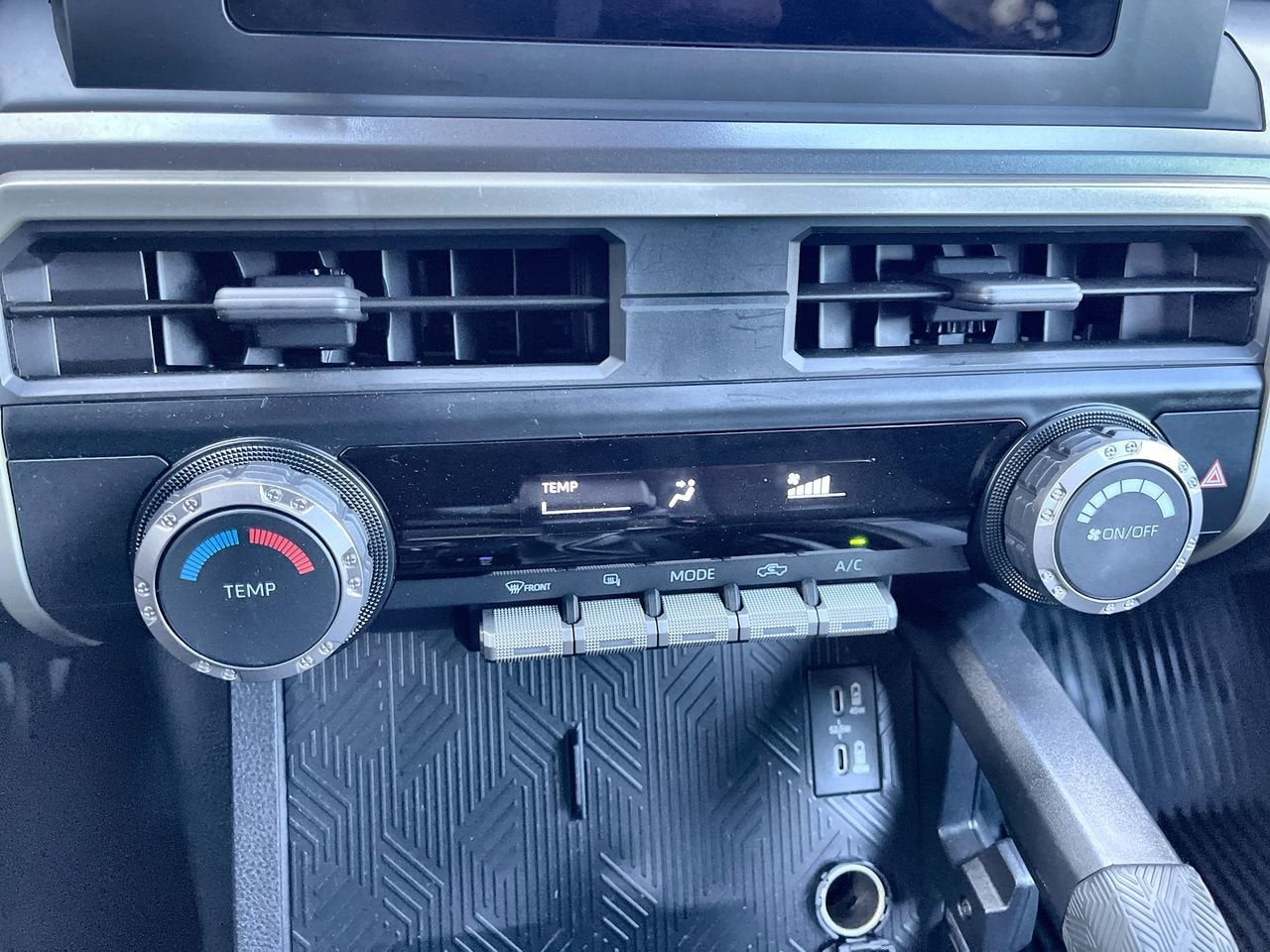 2024 Toyota Tacoma 4WD SR5