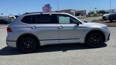 2024 Volkswagen Tiguan SE R-Line Black