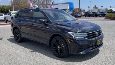 2023 Volkswagen Tiguan SE R-Line Black