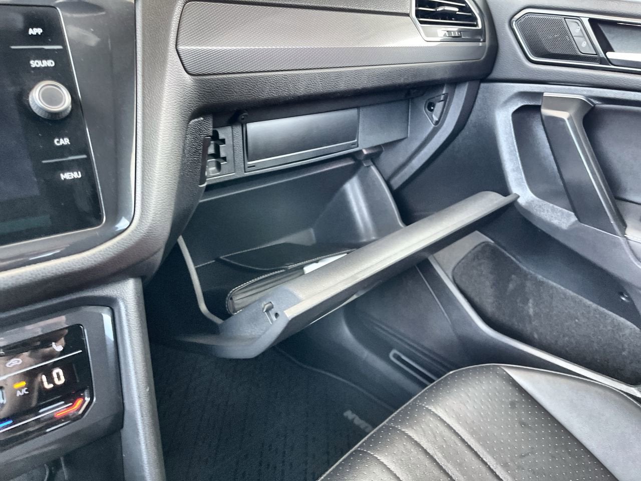 2023 Volkswagen Tiguan SE R-Line Black