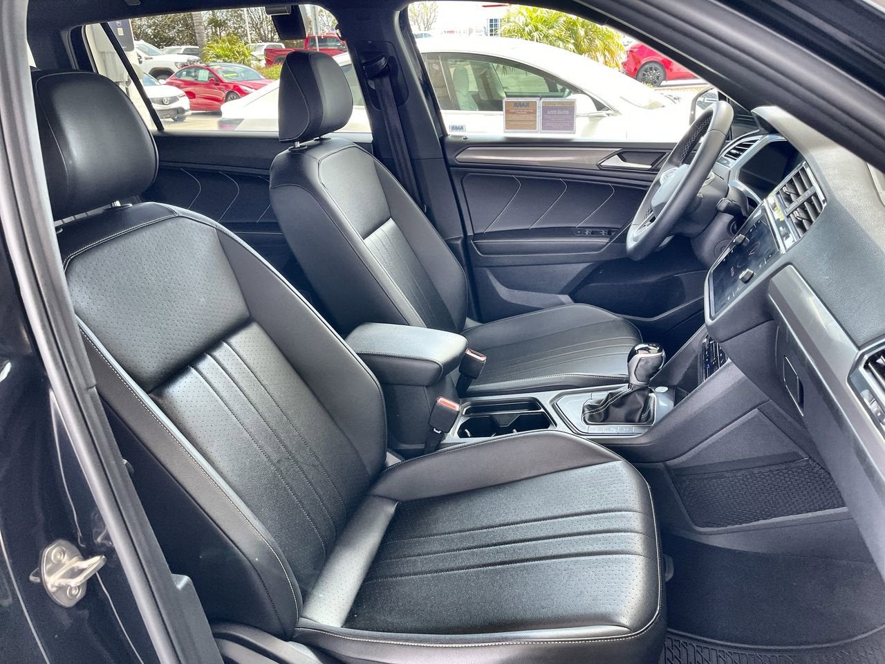2023 Volkswagen Tiguan SE R-Line Black