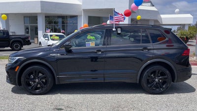2023 Volkswagen Tiguan SE R-Line Black