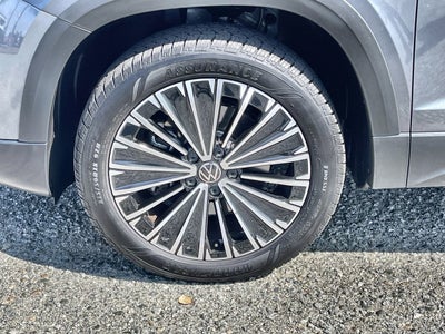 2025 Volkswagen Taos SE