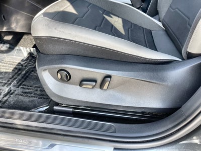 2025 Volkswagen Taos SE