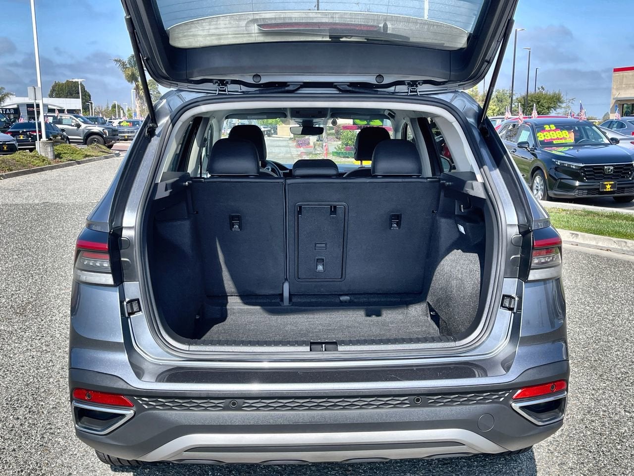 2025 Volkswagen Taos SE