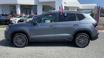 2025 Volkswagen Taos SE