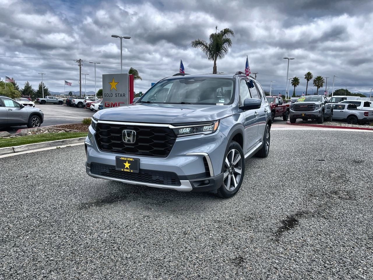 2024 Honda Pilot Touring 2WD's photo