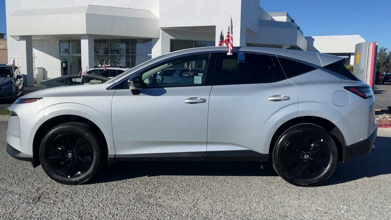 2025 Nissan Murano SV