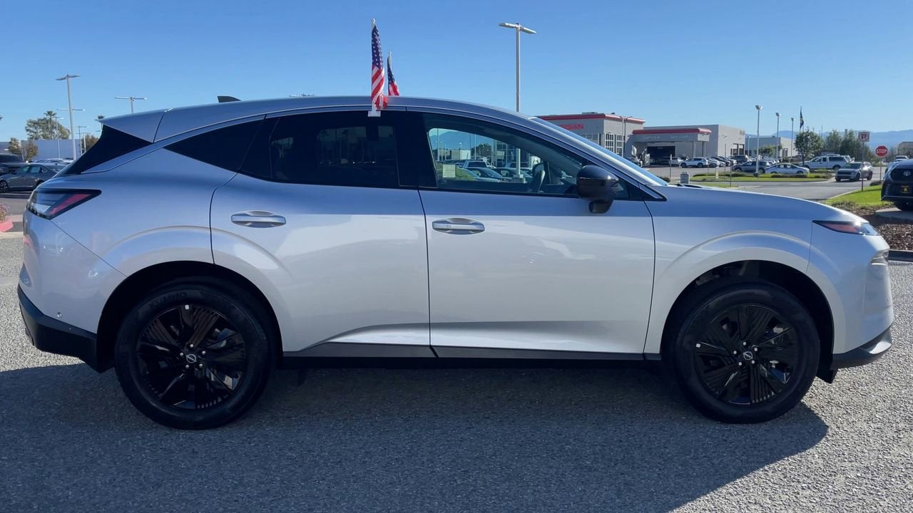2025 Nissan Murano SV