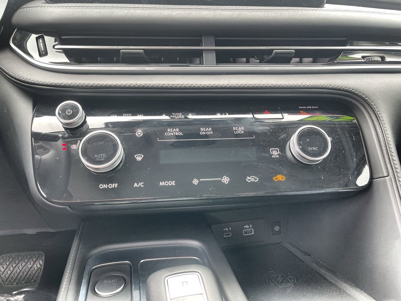 2024 INFINITI QX60 PURE