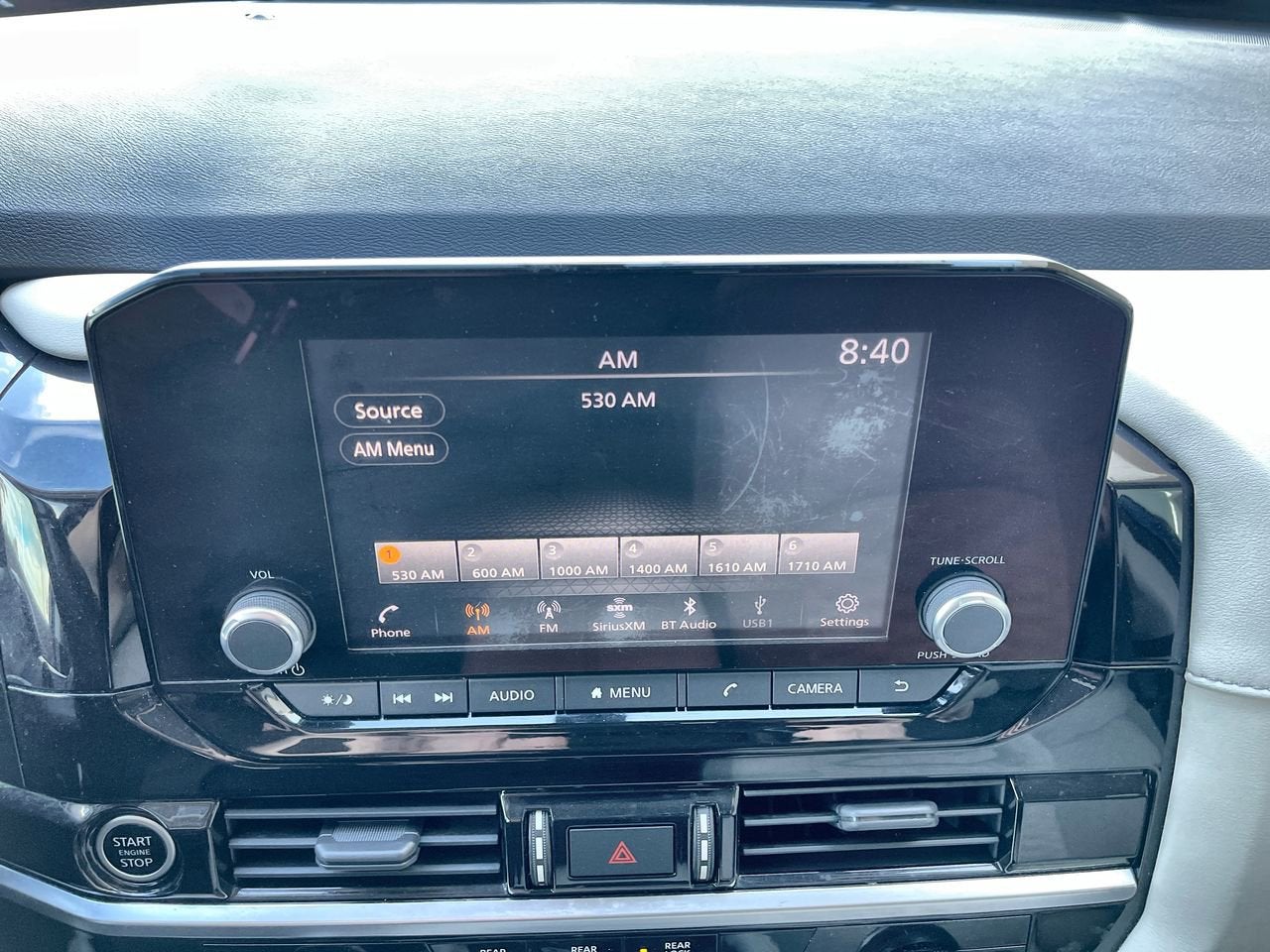 2022 Nissan Pathfinder SV