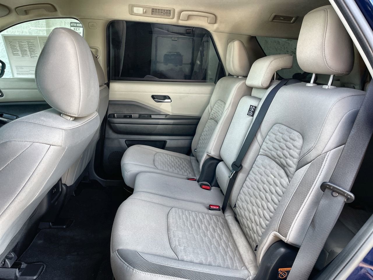 2022 Nissan Pathfinder SV