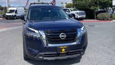 2022 Nissan Pathfinder SV