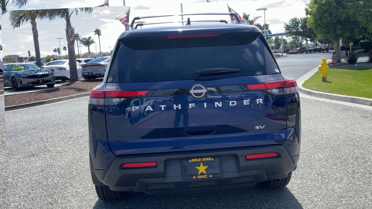 2022 Nissan Pathfinder SV