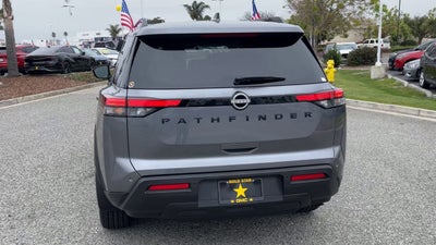 2025 Nissan Pathfinder SV