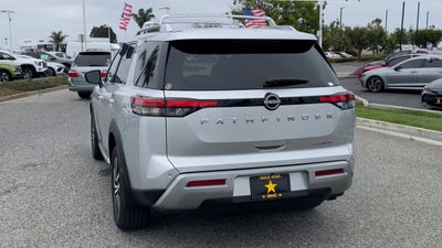 2023 Nissan Pathfinder Platinum