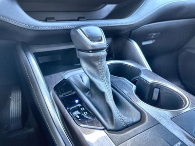 2023 Toyota Highlander Hybrid Platinum