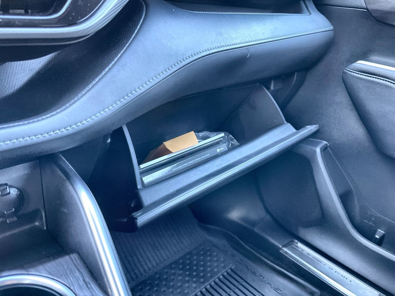 2023 Toyota Highlander Hybrid Platinum