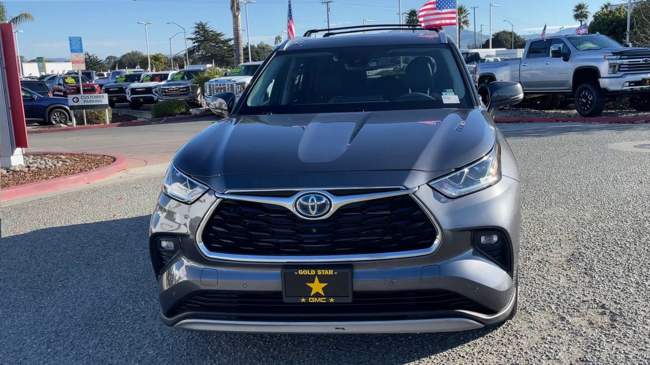 2023 Toyota Highlander Hybrid Platinum