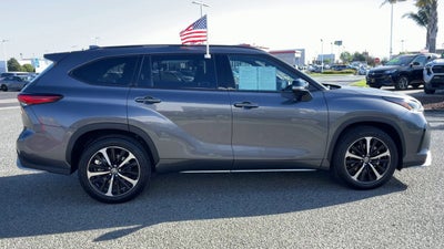 2022 Toyota Highlander XSE