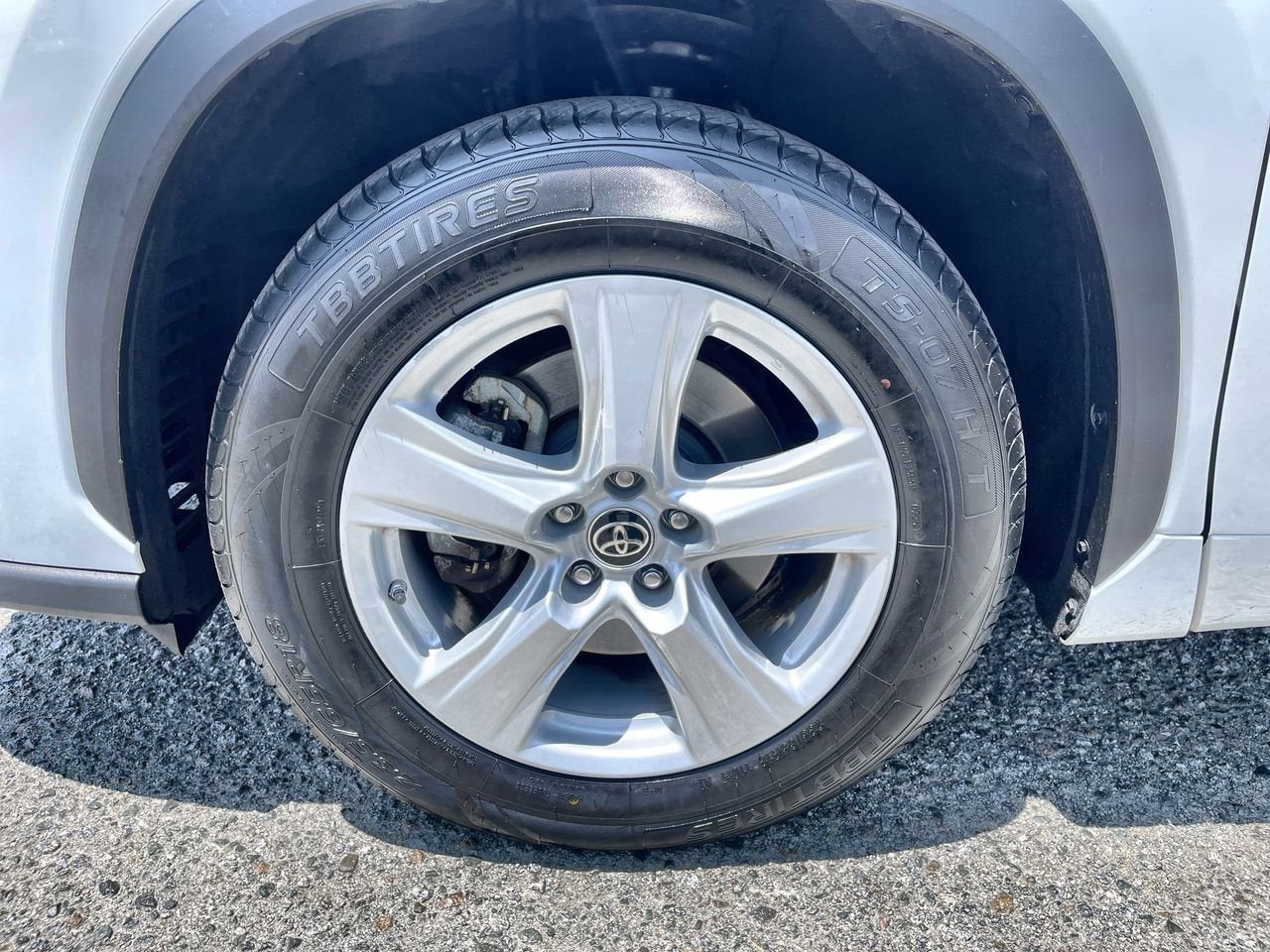 2023 Toyota Highlander L