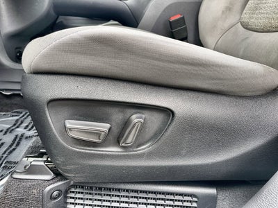 2023 Toyota Sienna LE