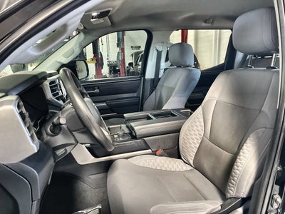 2024 Toyota Tundra 4WD SR5
