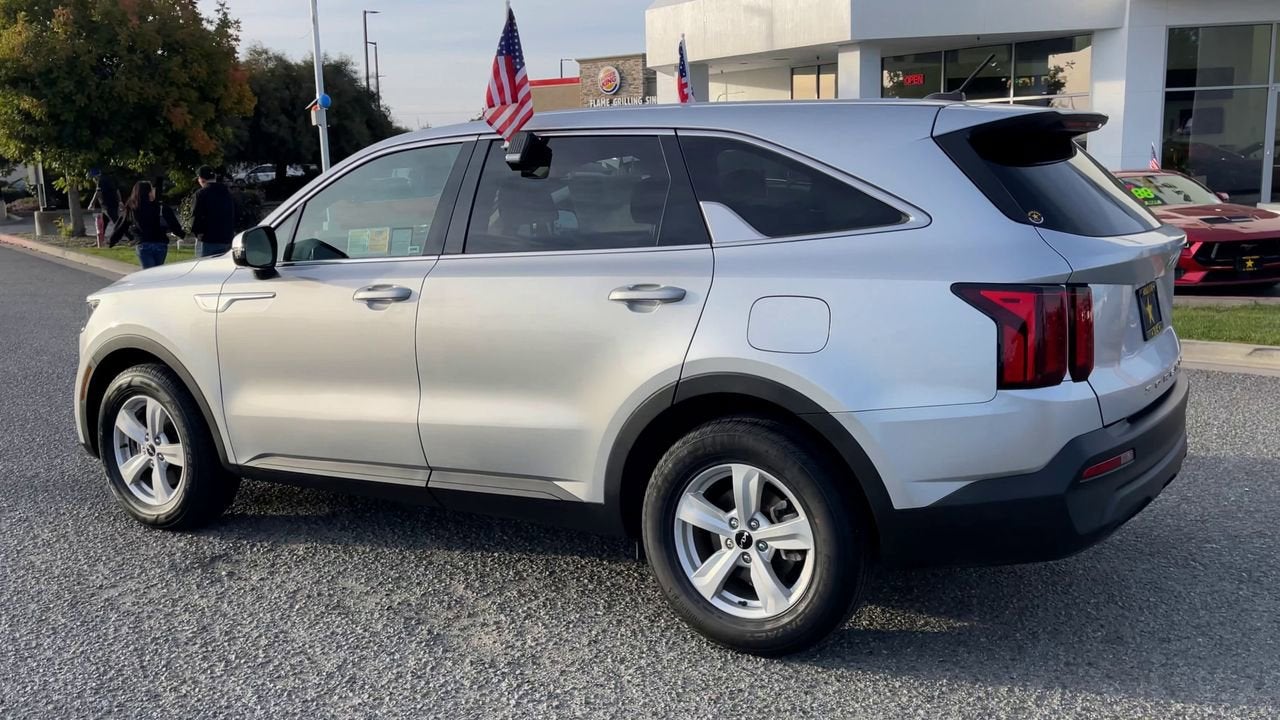 2022 Kia Sorento LX