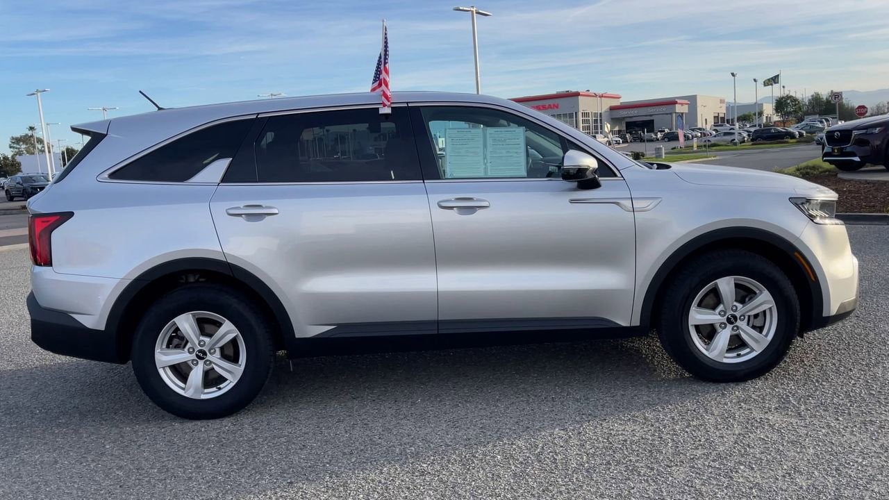 2022 Kia Sorento LX