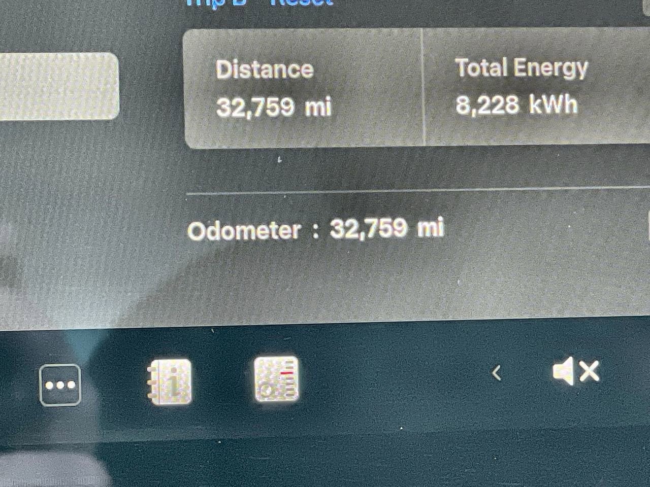 2022 Tesla Model 3 RWD