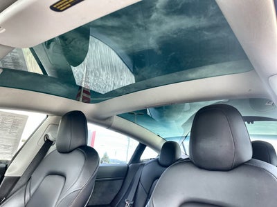 2022 Tesla Model 3 RWD