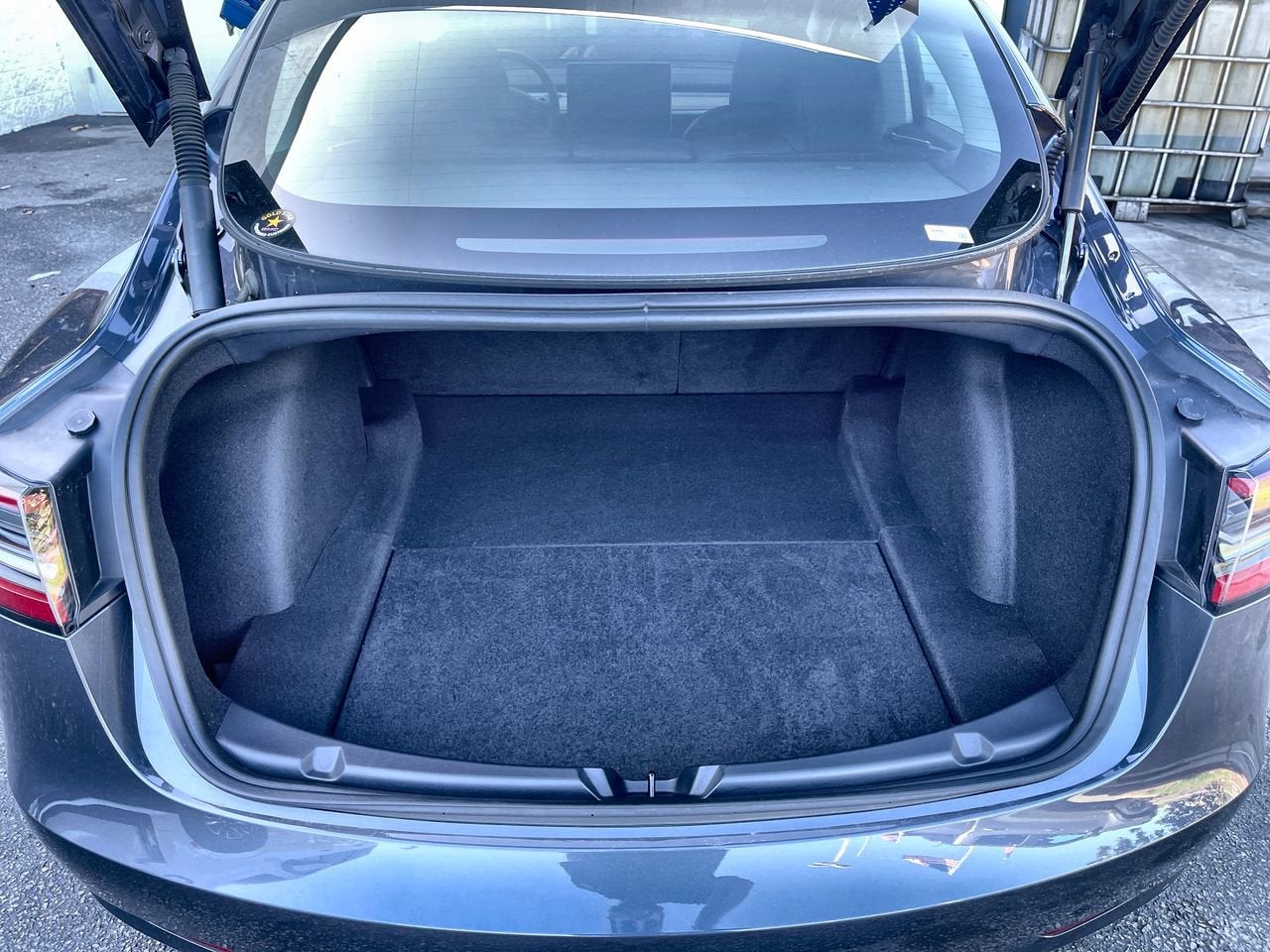 2023 Tesla Model 3 RWD